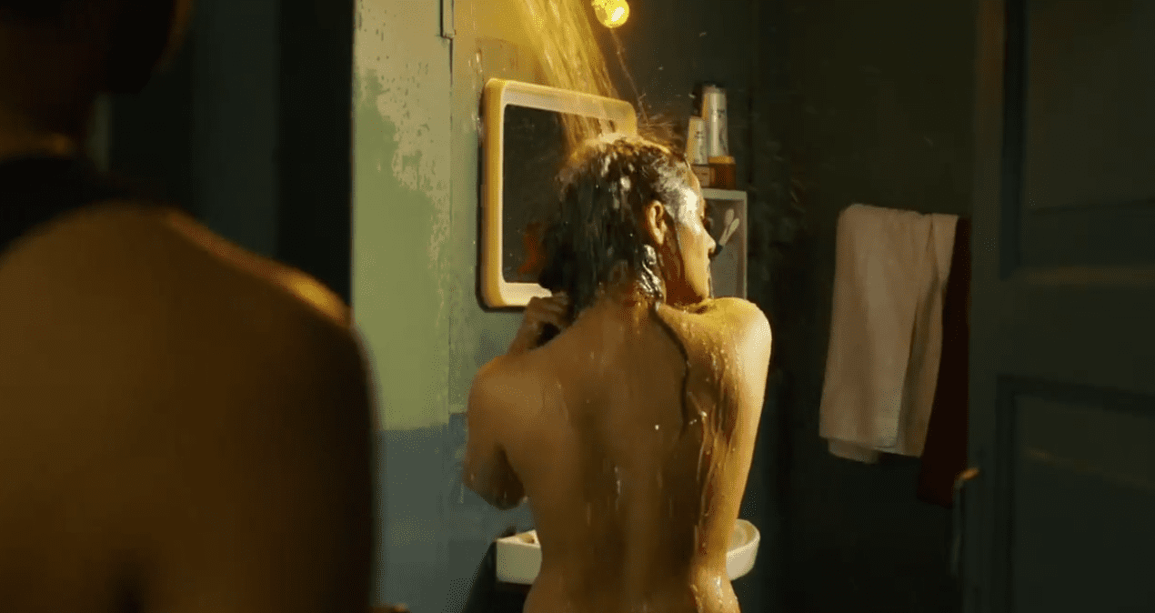 Hot Mumbai actress Kavya Thapar nude back and sex scene