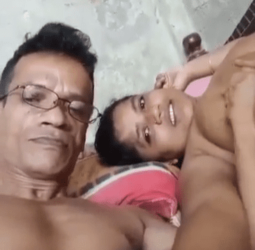 Kolkata boudi boobs suck sex makan malik ke sath chudti huy